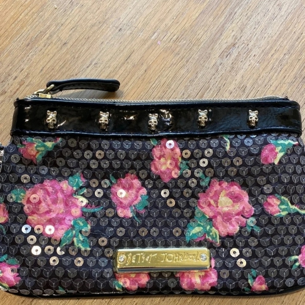 NWOT BETSEY JOHNSON FLORAL/SEQUIN WRISTLET